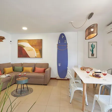 Lägenhet Calero Surfin - Shared Pool, 10 Minutes Walking To Harbour *