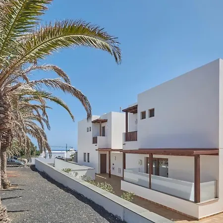 Calero Surfin - Shared Pool, 10 Minutes Walking To Harbour 아파트